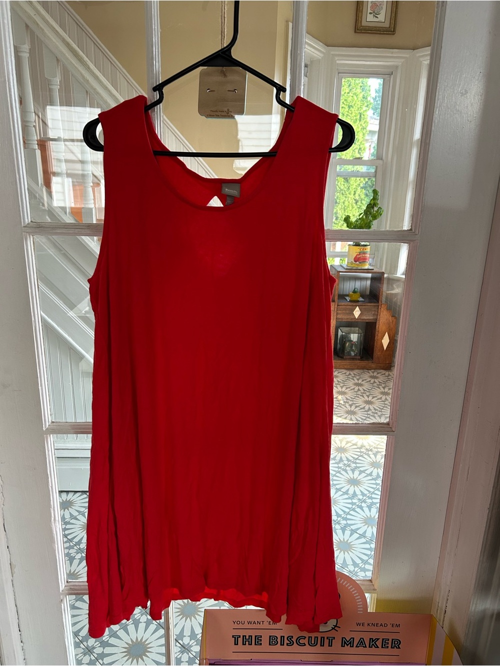 Women's red sleeveless top